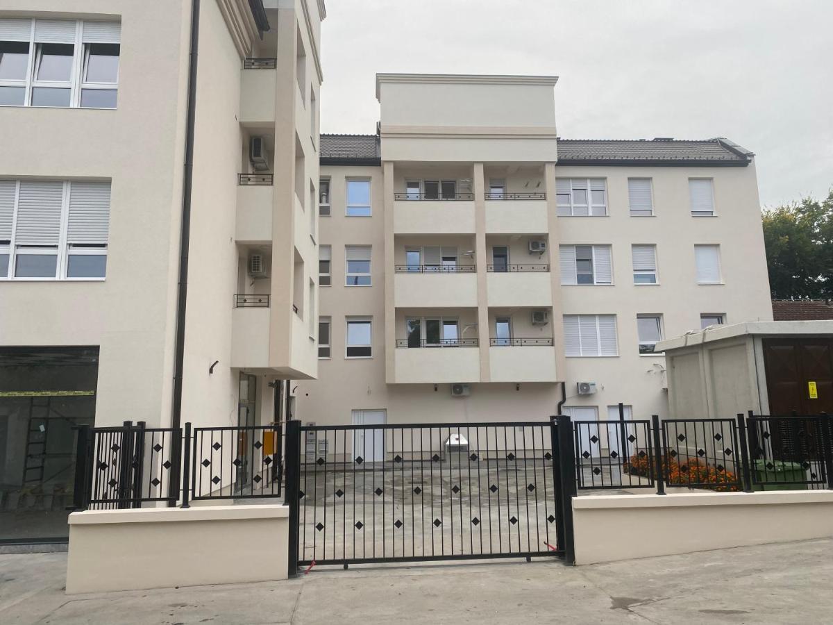 Apartman Mdb Lux Subotica Exterior photo
